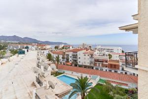 1 bed apartment with sea view