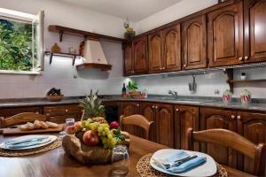 Ulivello House Sea View