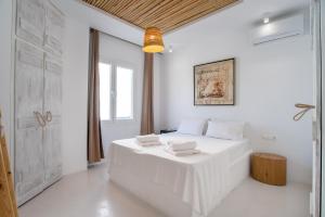Helmos Family Studio