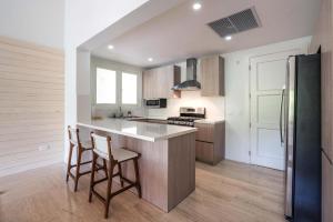 Apt with 2BR & balcony beach access in Portillo