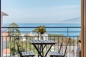 Sorrento Luxury Apartment Blue