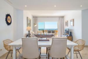 Elveria Hills excellent views