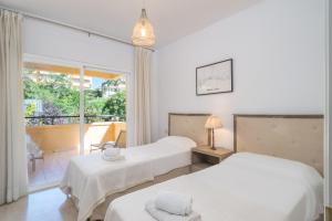 Elveria Hills excellent views