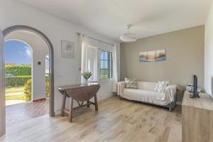 Giuliana Apartment
