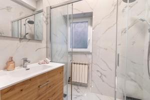 Gaia on Stresa Hill - Happy Rentals