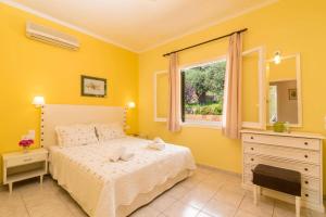Villa Xenia by Villa Plus