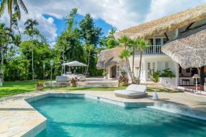 Ocean View Villa, Pool, BBQ, Jacuzzi, Staff Incl