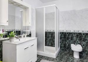 Villa com 4 apartamentos