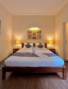 Iraaya Stays - Shree Vrinda Premium 1BHK Suite - Near Prem Mandir