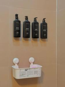 Iraaya Stays - Shree Vrinda Premium 1BHK Suite - Near Prem Mandir