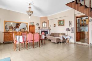 Barba Panais House
