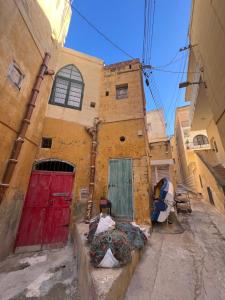 Arzella Apartments Xlendi, Premium 2BR, Bus Stop & Market Opposite