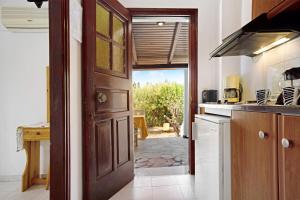 Areti Orfeas Apartment 5