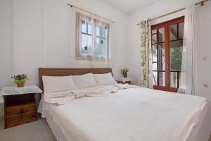 Areti Orfeas Apartment 5