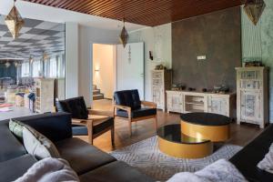 Villa Skylodges mit 9 Wohnungen