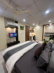Ambey Studios by Palm Stays G4