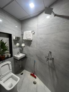 Ambey Studios by Palm Stays G4