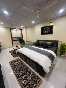 Ambey Studios by Palm Stays G4