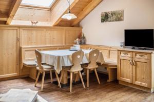 Stoffnerhof Apt Alpenrose