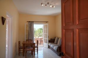 Dora Apartment Pagoi 1