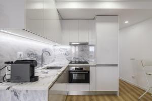 Beach House In Sesimbra