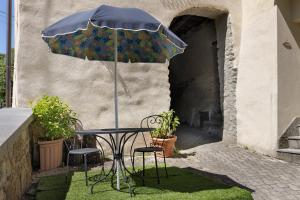 Pocket House
