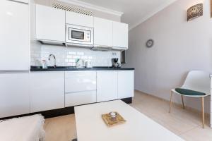 Stunning marina view apartment