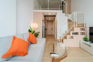 Panoramic Duplex Rama 9 Modern Infinity Pool & Gym
