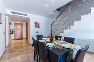 Duplex La Nau By homevillas360