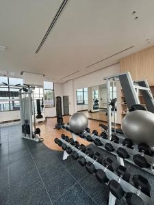 Panoramic Duplex Rama 9 Modern Infinity Pool & Gym