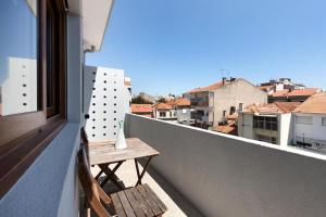 Spacious Bright Ap - no elevator