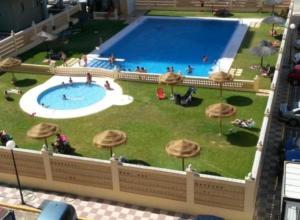 Valdelagrana con Parking y Piscina