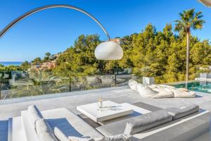 Casa Blanca En Bella Vista