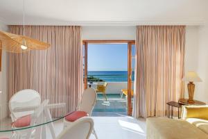 Playa Delphin 205