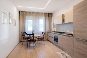 Rebaly Suites
