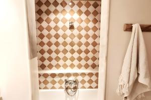 Townhouse Close To Town And Beach