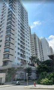 Stylish 3-bedroom River View Apartment