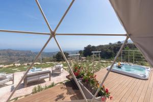 Dome on the hill with Jacuzzi