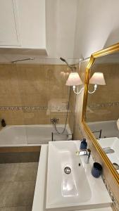 Bianca Apartment Colosseum - 3BR