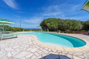 Casa Ginepro piscina e vista mare img19