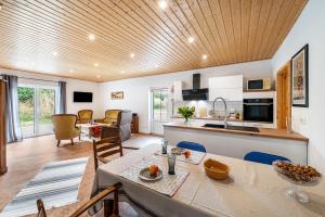 Moderner Bungalow, rollstuhlgerecht