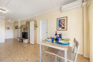 Becas House
