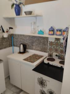 Syrios Suites No 1