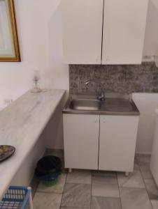 Syrios Suites No 1
