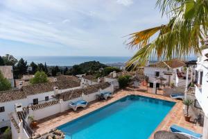 Lovely Pueblo House with Pool & Sea Views Mijas