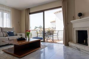 Lovely Pueblo House with Pool & Sea Views Mijas