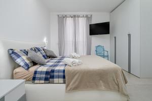 Pascoli Suite - by And Service img8