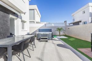 Casa Bos Dolphin Pool Jacuzzi 6p