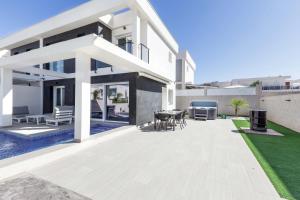 Casa Bos Dolphin Pool Jacuzzi 6p