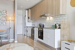Backup-Powered Trendy City Balcony Apartment